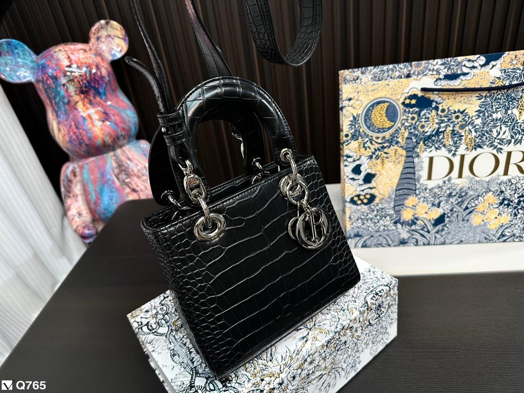 Replica Dior Bag 17*7*14CM