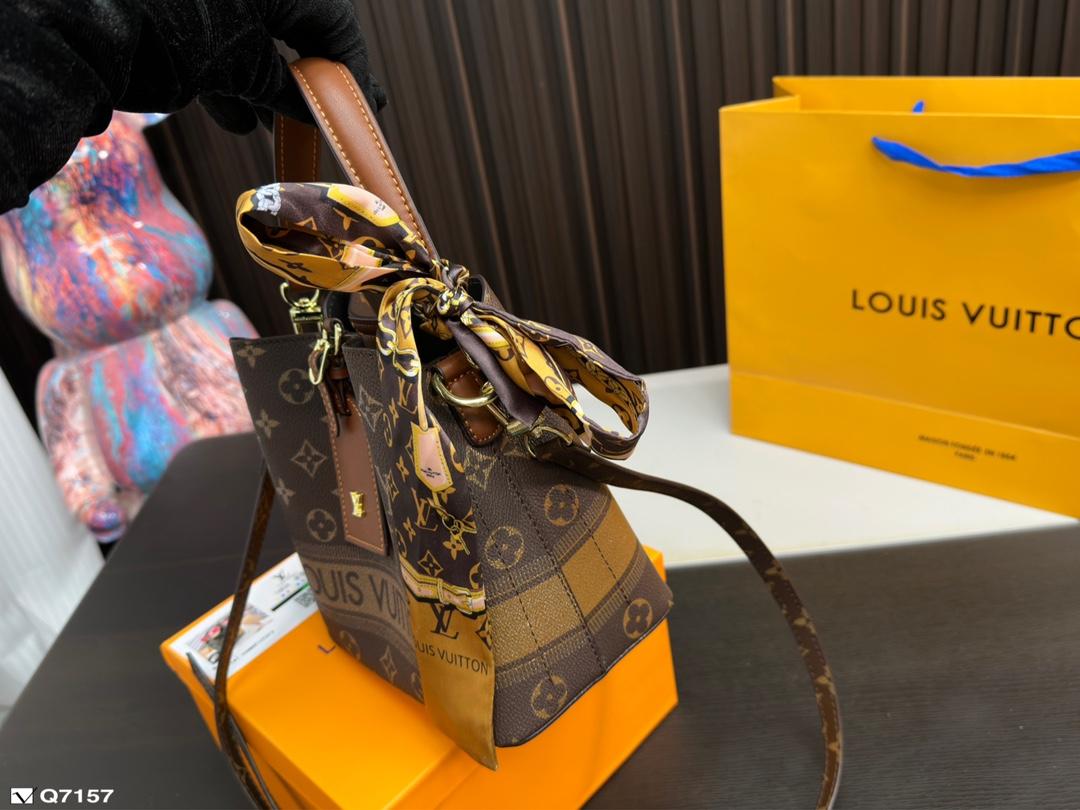 Replica Louis Vuitton Bag 20*19CM