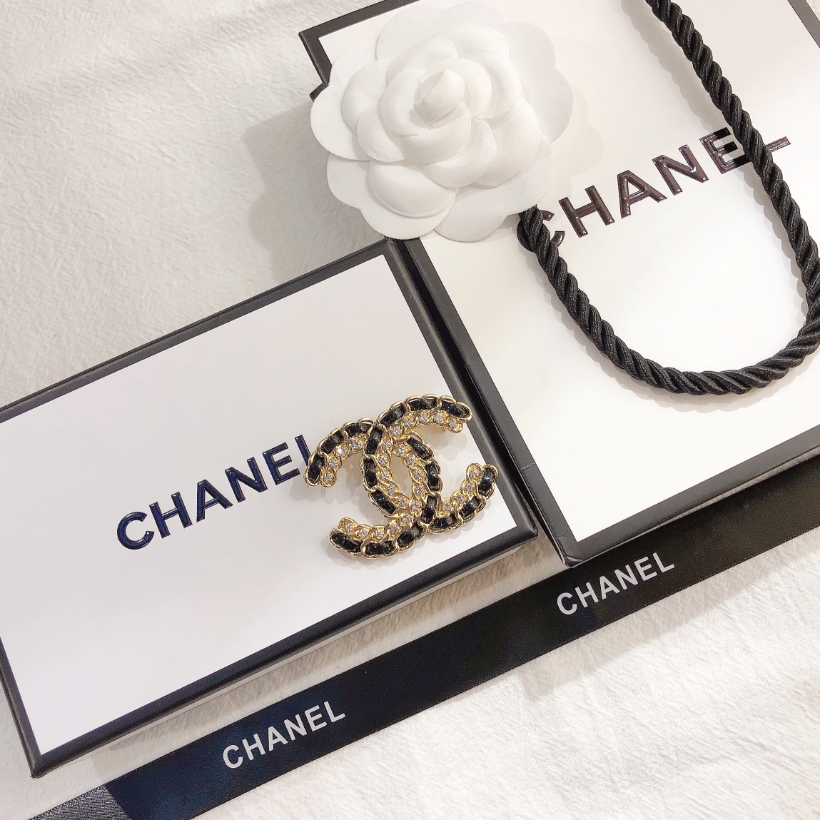Replica CHANEL Brooch
