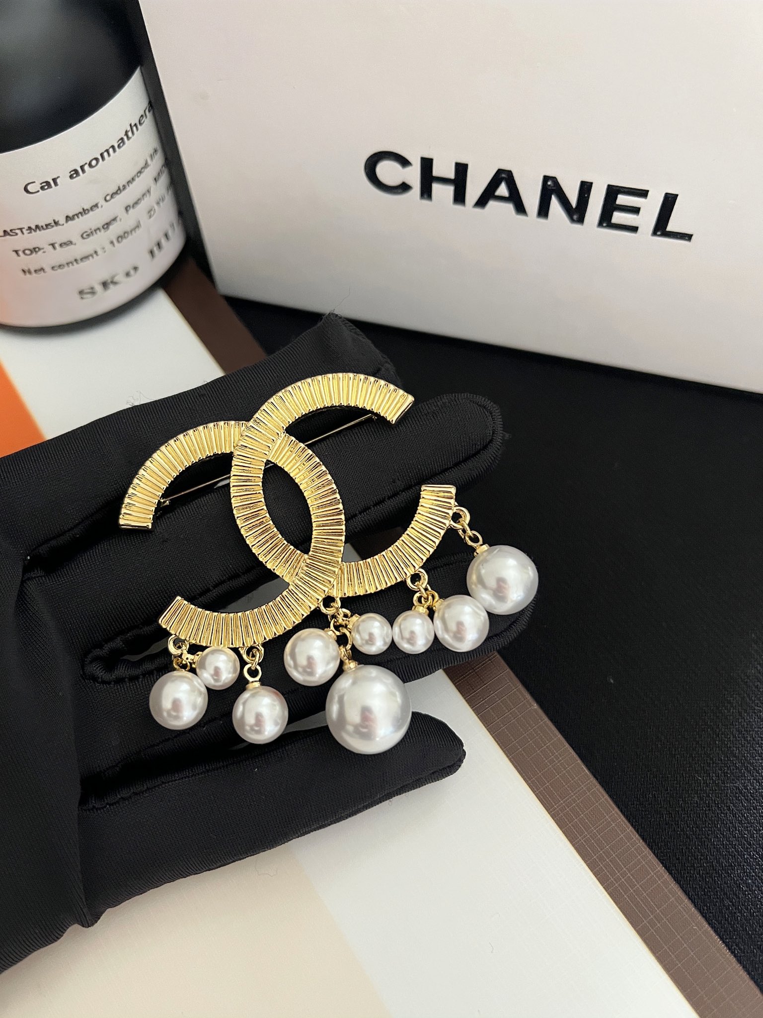 Replica CHANEL Brooch