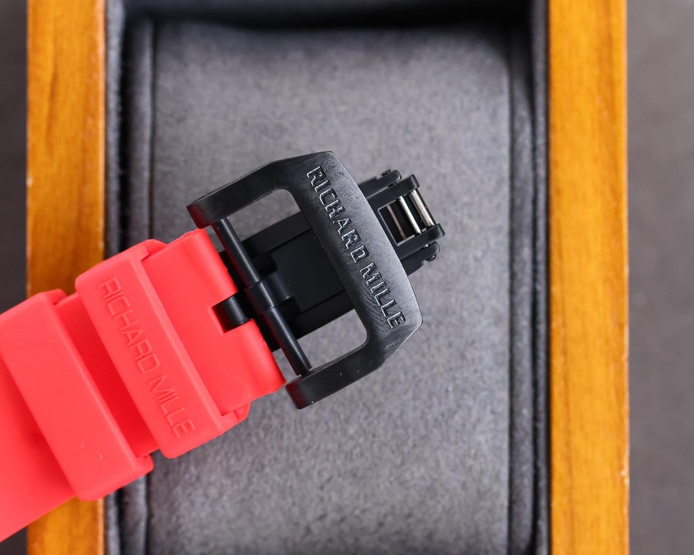 Replica Richard Mille Carbon Fiber Automatic Machine Watch 42MM