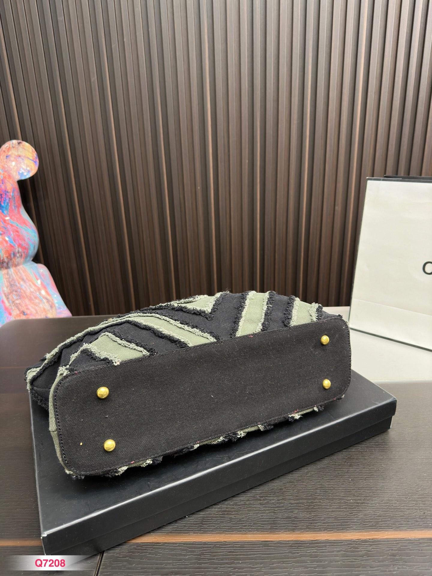 Replica Chanel Bag 36*28CM