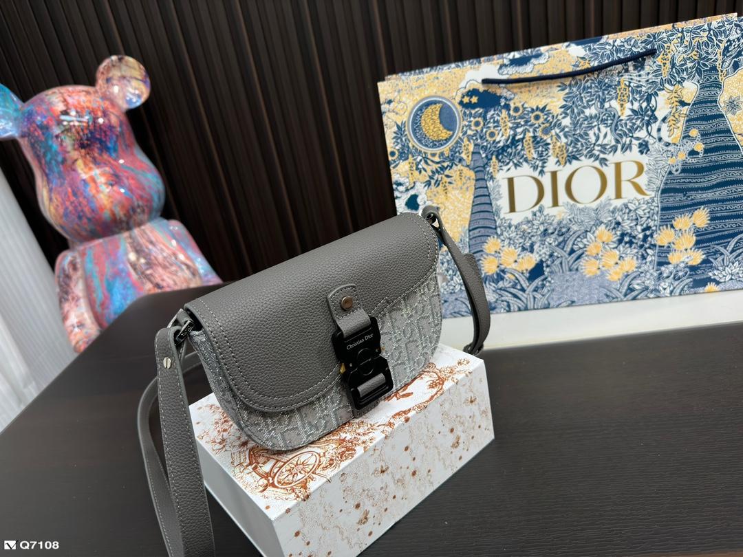 Replica Dior Bag 13*19CM