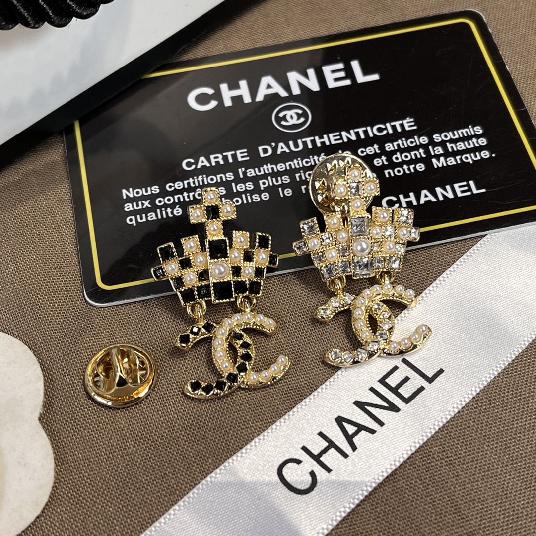 Replica CHANEL Brooch