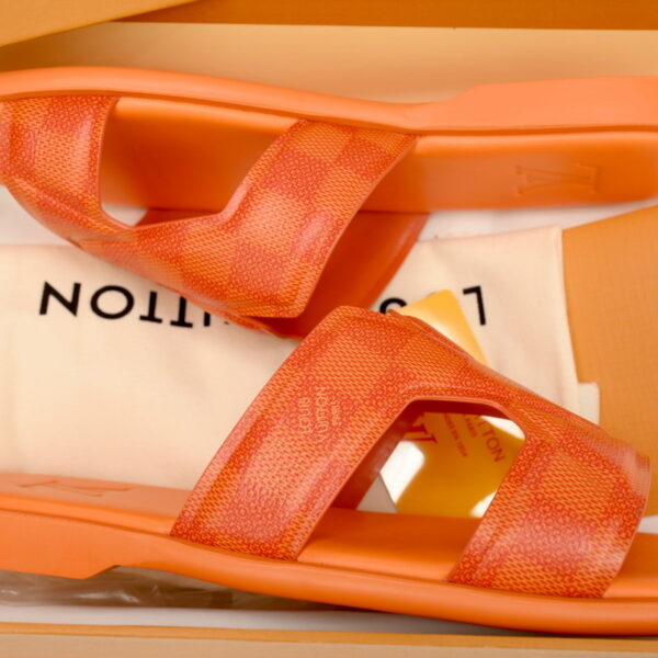 Replica Louis Vuitton Shoe ORANGE LOUIS VUITTON Oasis Orange Presbyopia