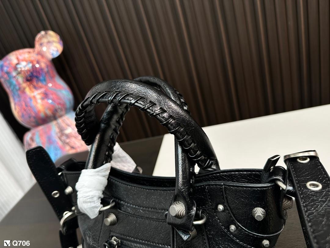 Replica Balenciaga Bag 30*20CM