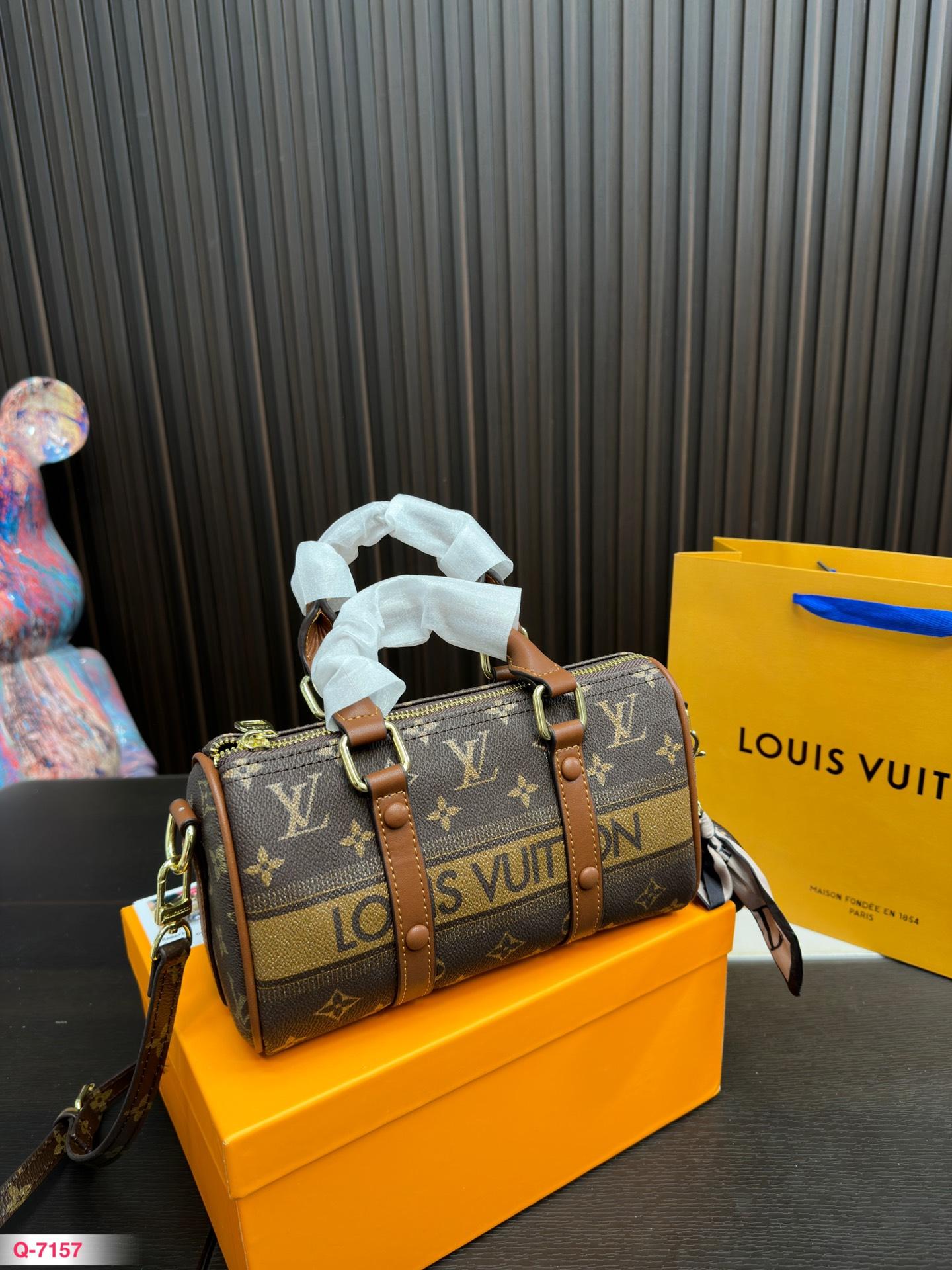 Replica Louis Vuitton Bag 13*23CM
