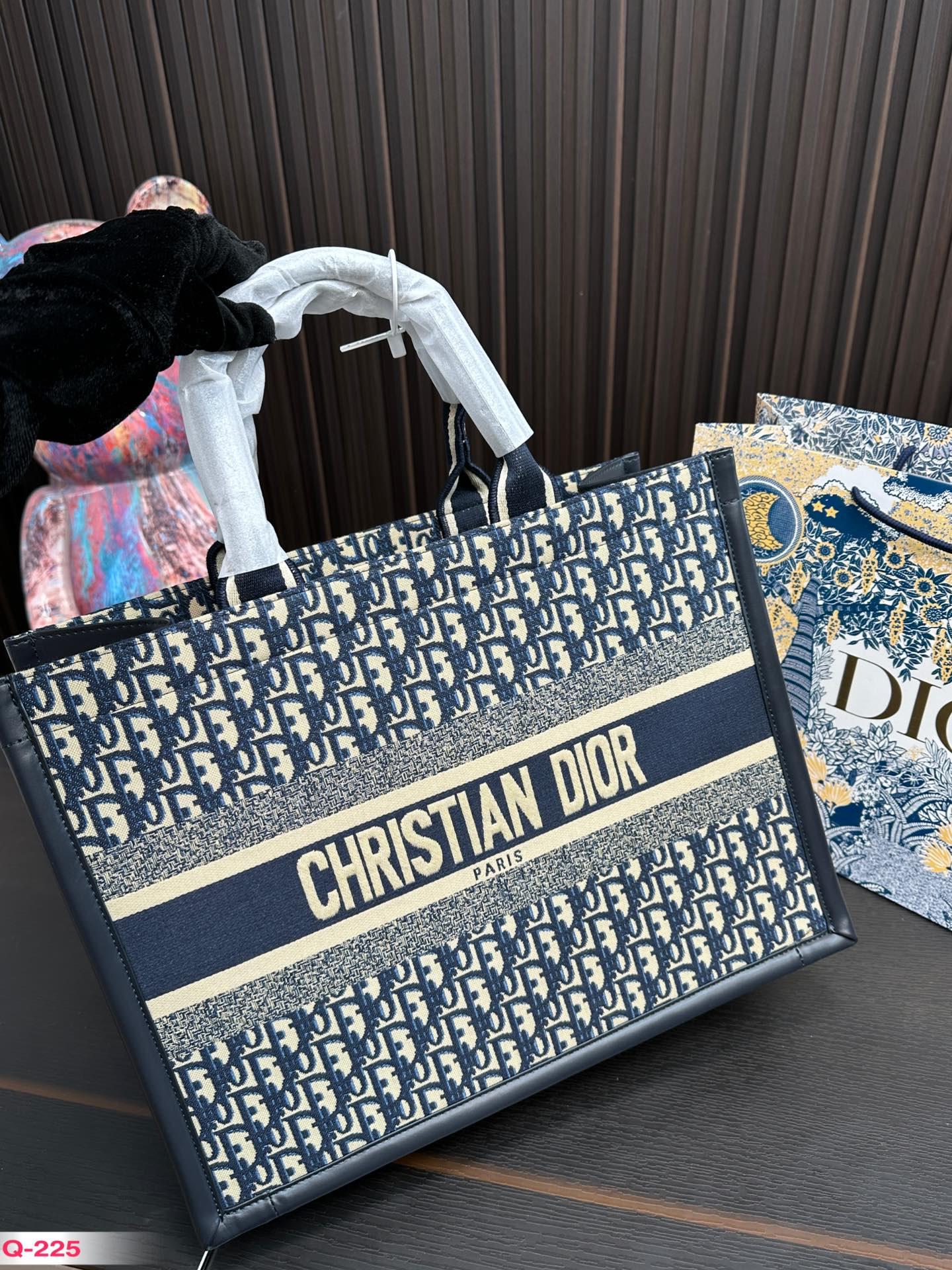 Replica Dior Bag  25*20CM/35*27CM/38*30CM