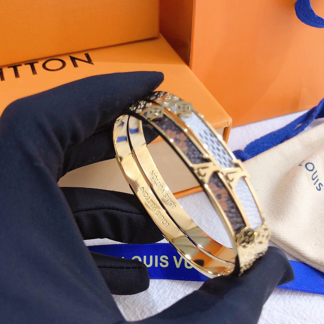 Replica LOUIS VUITTON Bangle