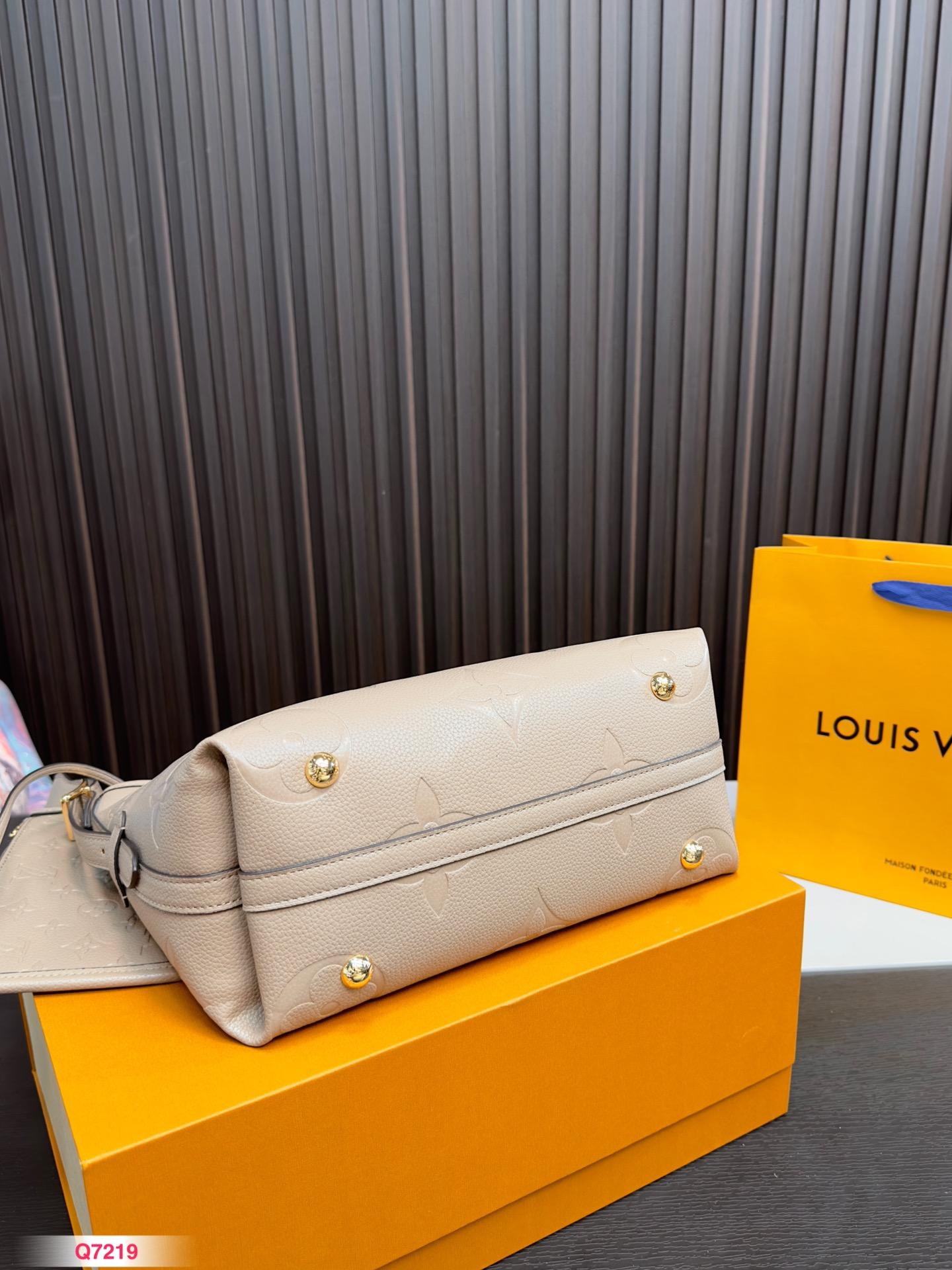 Replica Louis Vuitton Bag 28*20CM