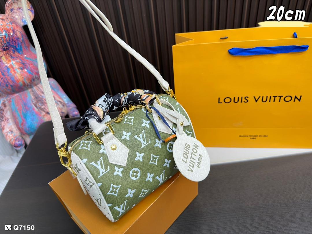 Replica Louis Vuitton Bag 13*CM