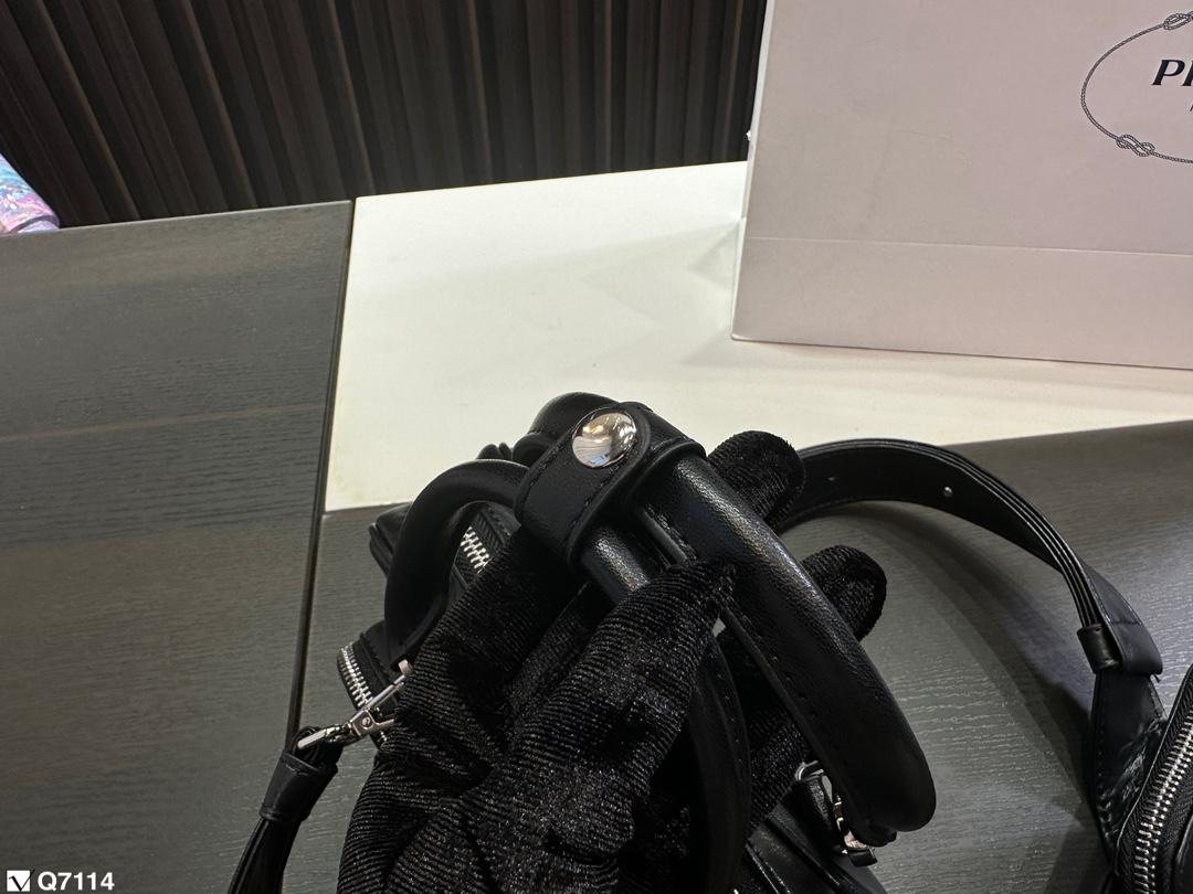 Replica Prada Bag 12*23CM