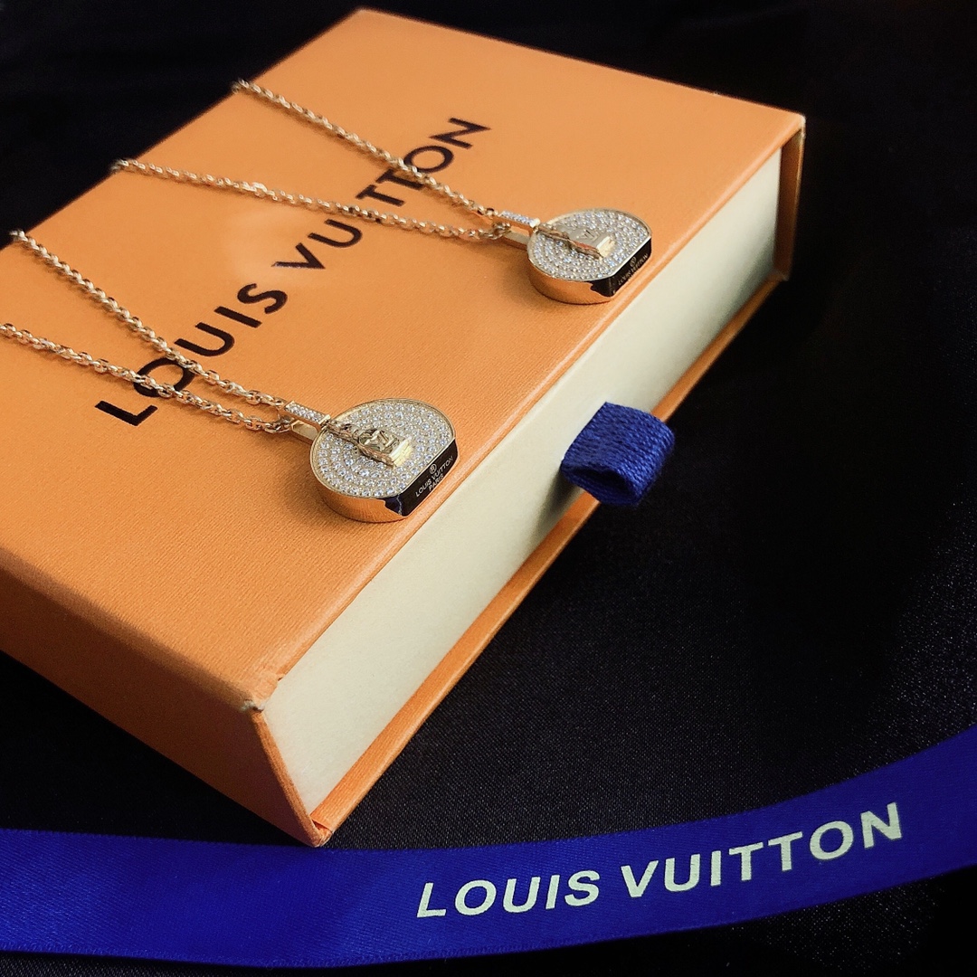 Replica LOUIS VUITTON Necklace
