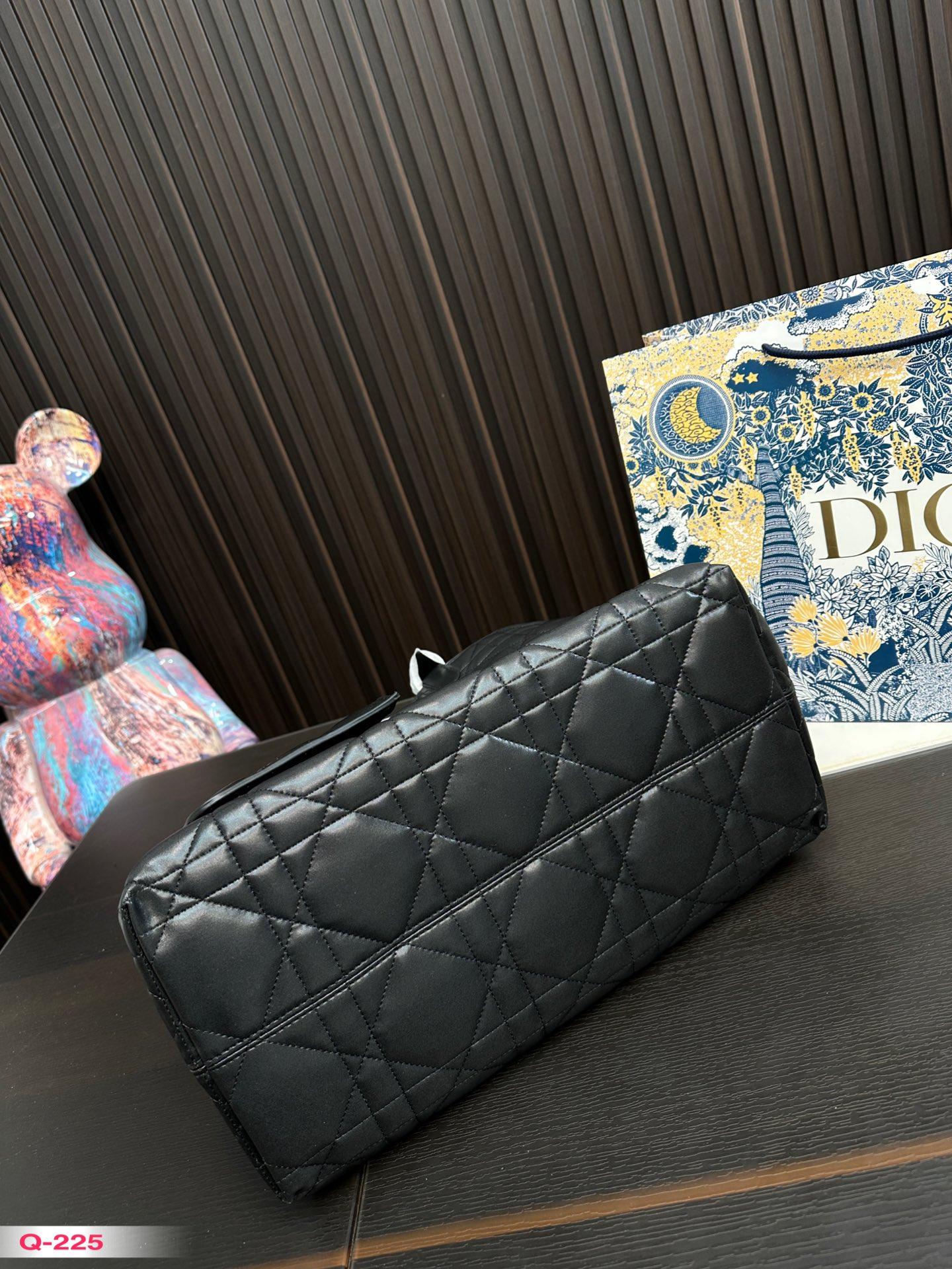 Replica Dior Bag 28*37CM