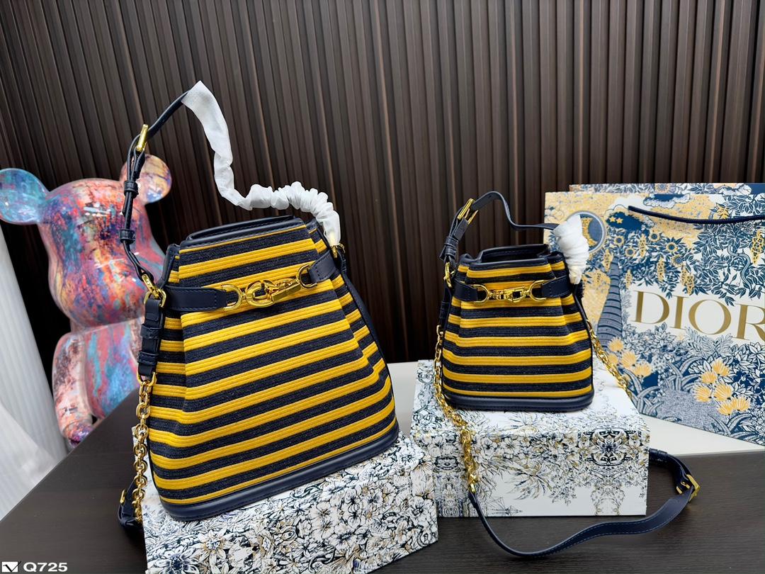 Replica Dior Bag  24*24CM/17*17CM