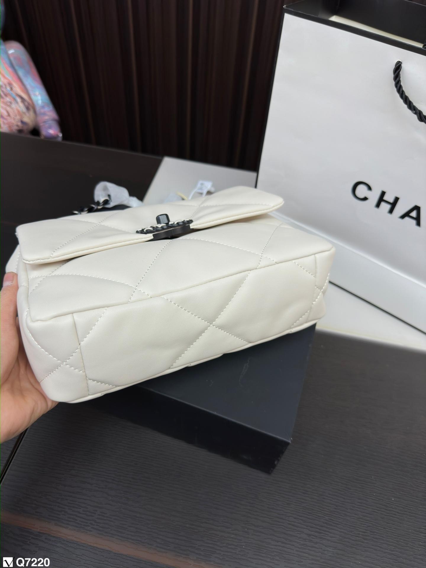 Replica Chanel Bag 17*25CM