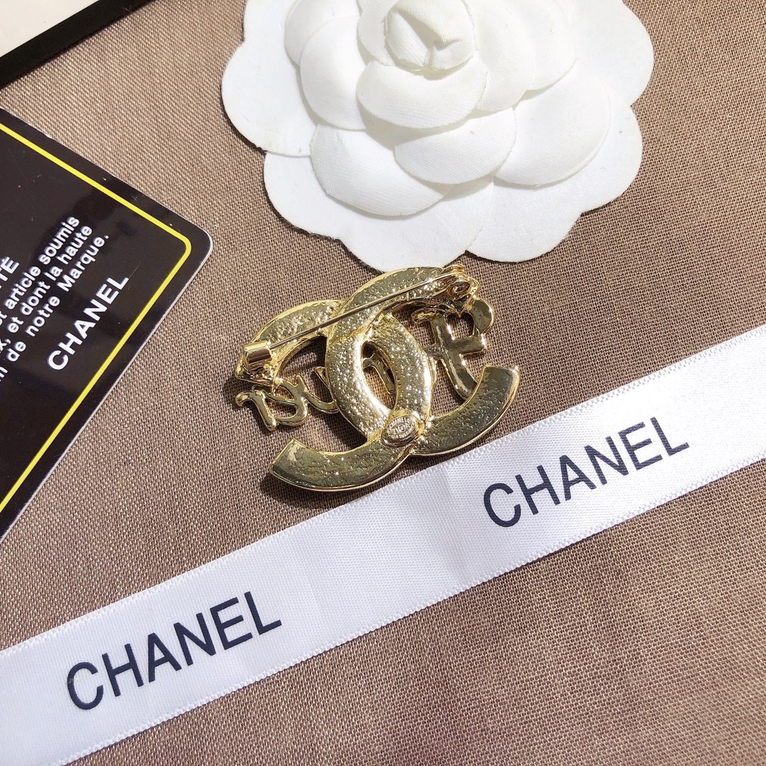 Replica CHANEL Brooch