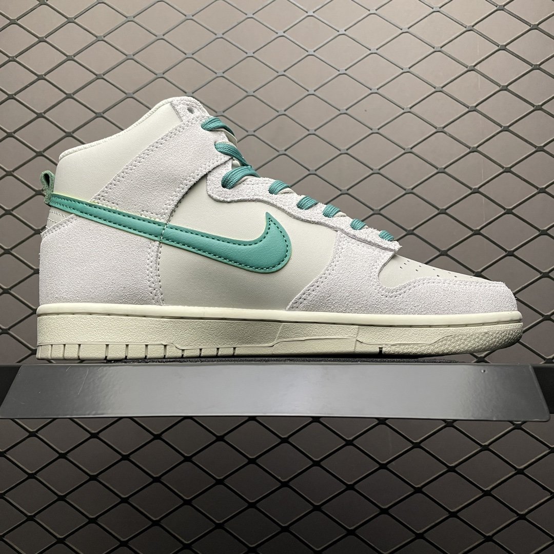 Replica Nike Dunk SB Shoe Nike Dunk High  DD0733-001 Size36 36.5 37.5 38 38._01044