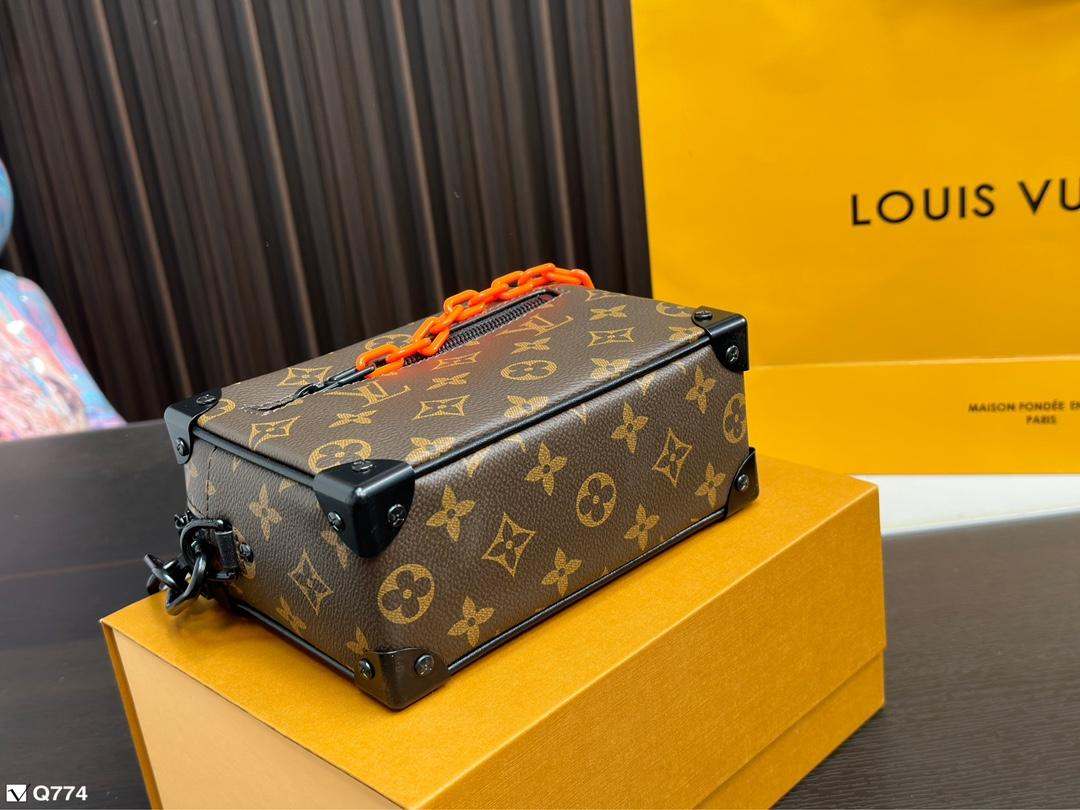 Replica Louis Vuitton Bag 18*12CM