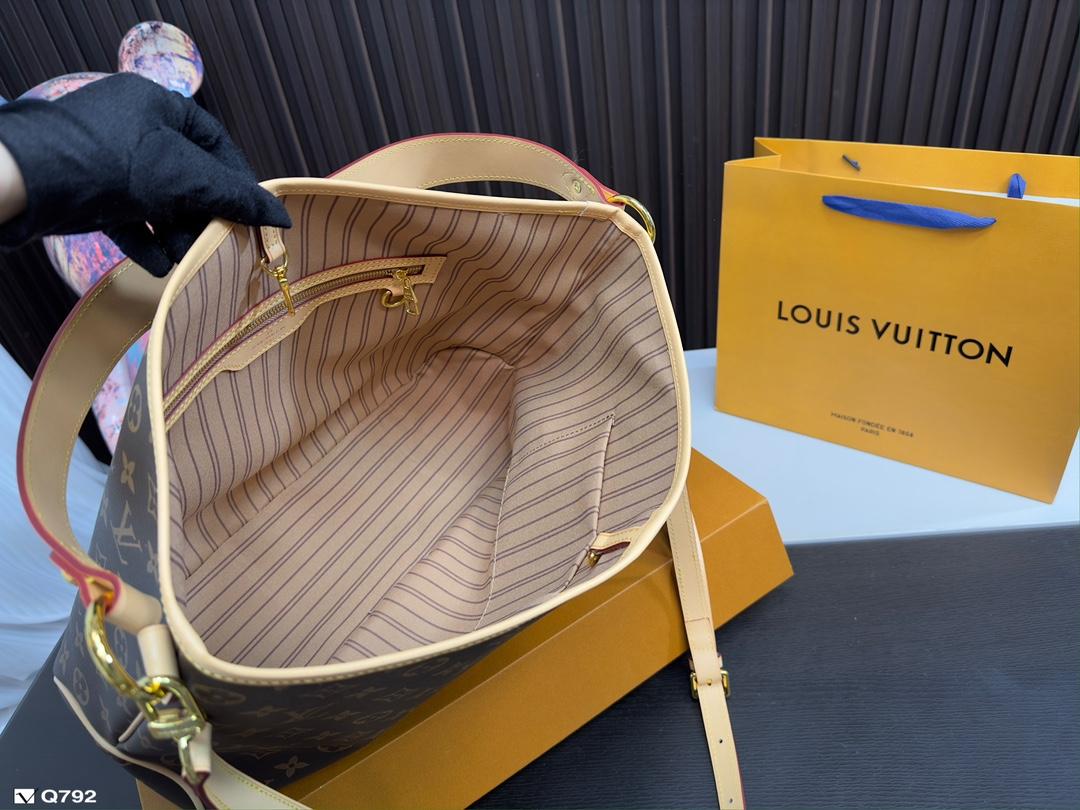 Replica Louis Vuitton Bag 26*28CM