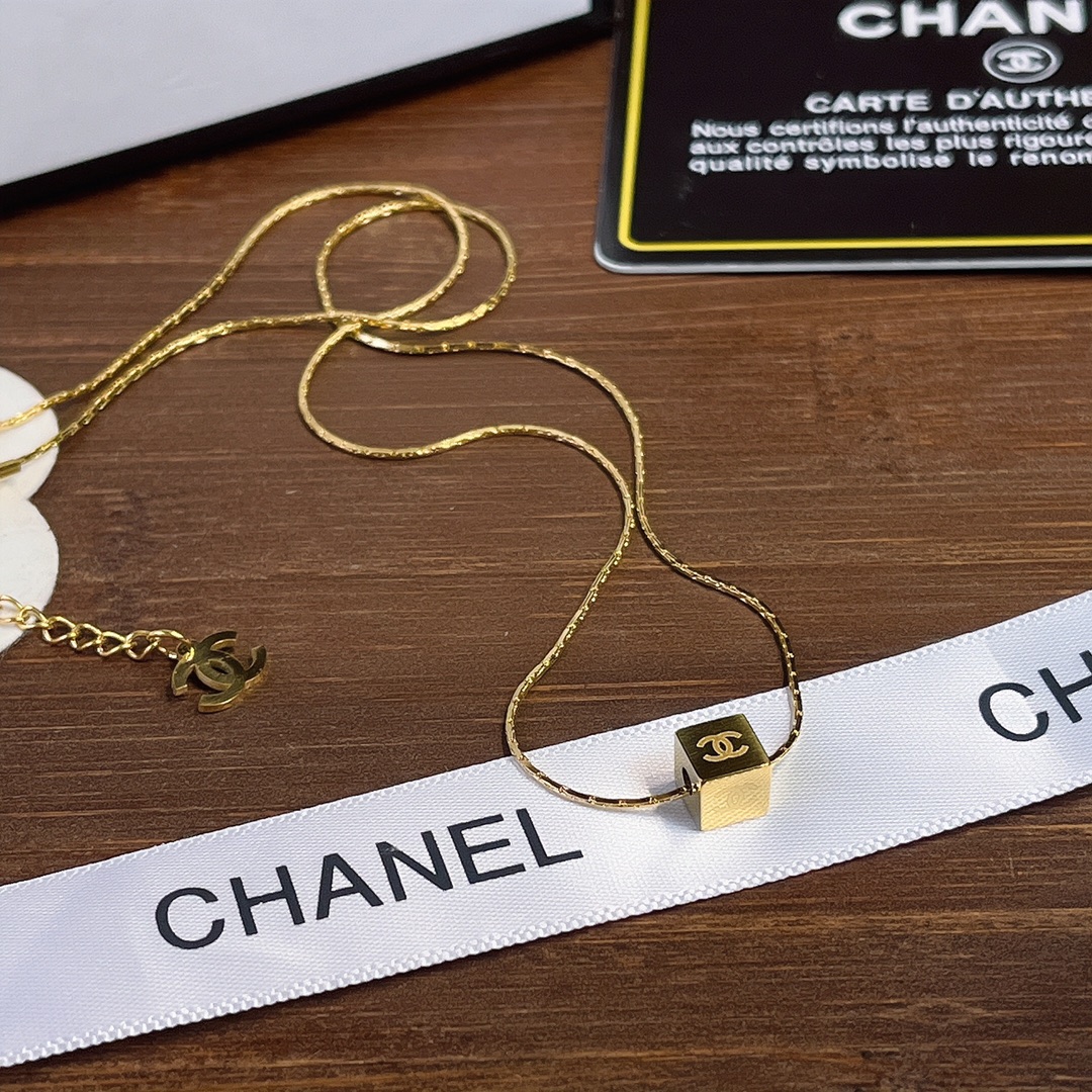 Replica CHANEL Necklace