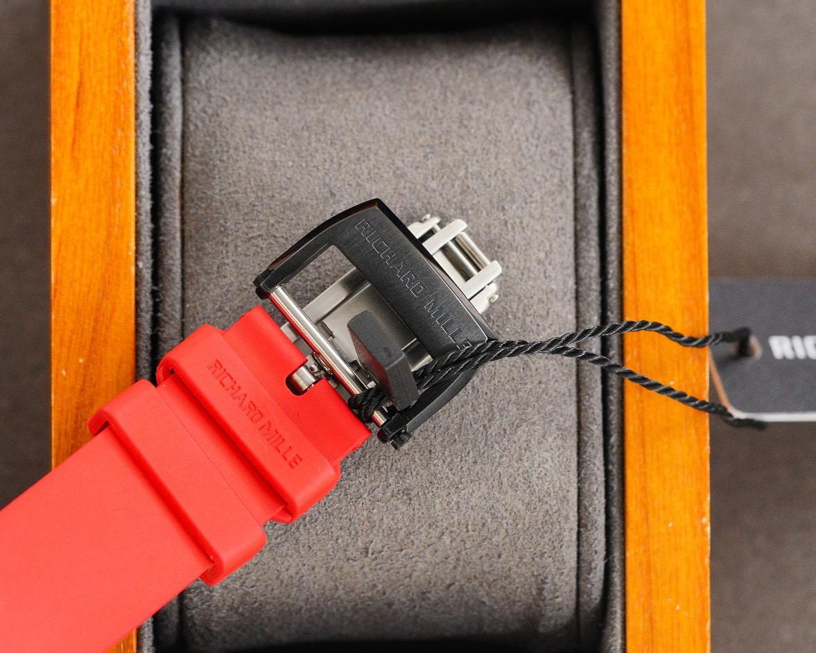 Replica Richard Mille Carbon Fiber Automatic Machine Watch 42MM