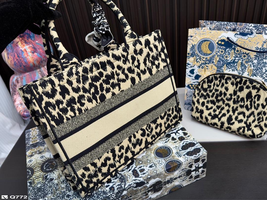 Replica Dior Bag  33*39CM/33*26CM