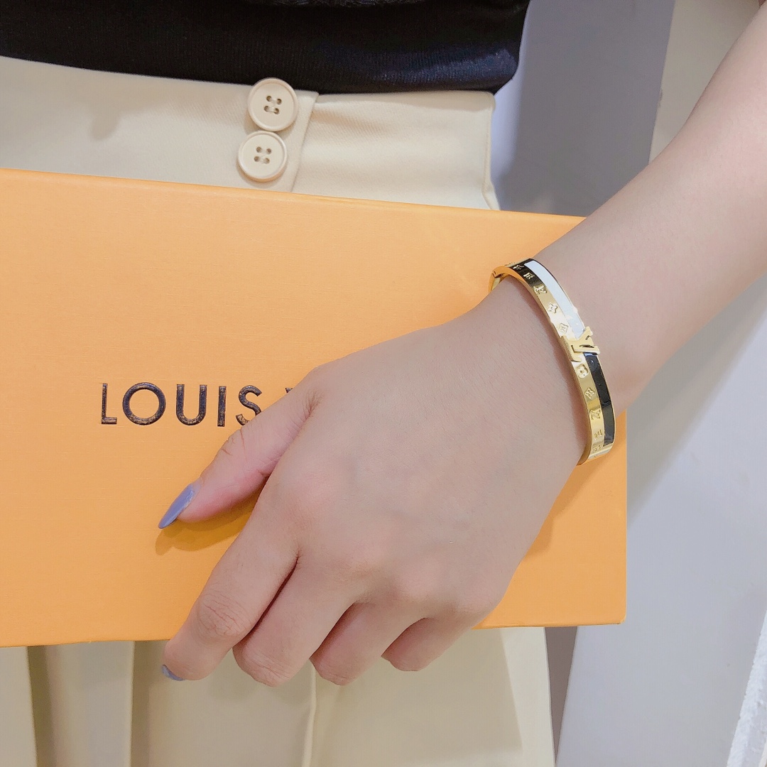 Replica LOUIS VUITTON Bangle