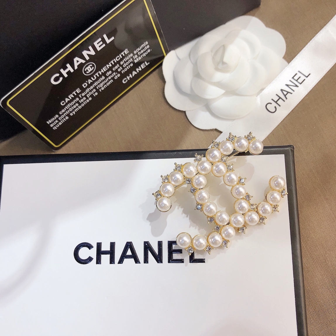 Replica CHANEL Brooch