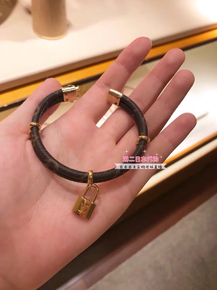 Replica LOUIS VUITTON Bangle