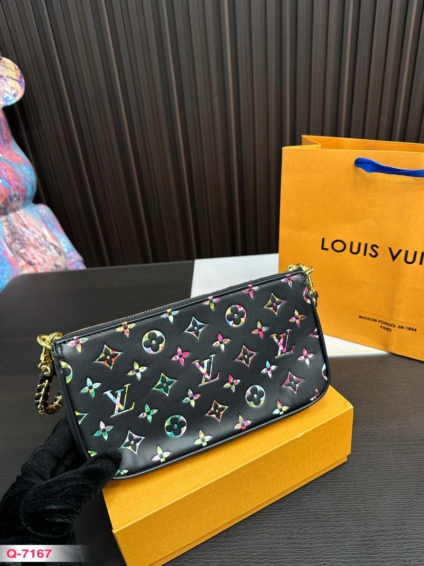 Replica Louis Vuitton Bag 12*23CM