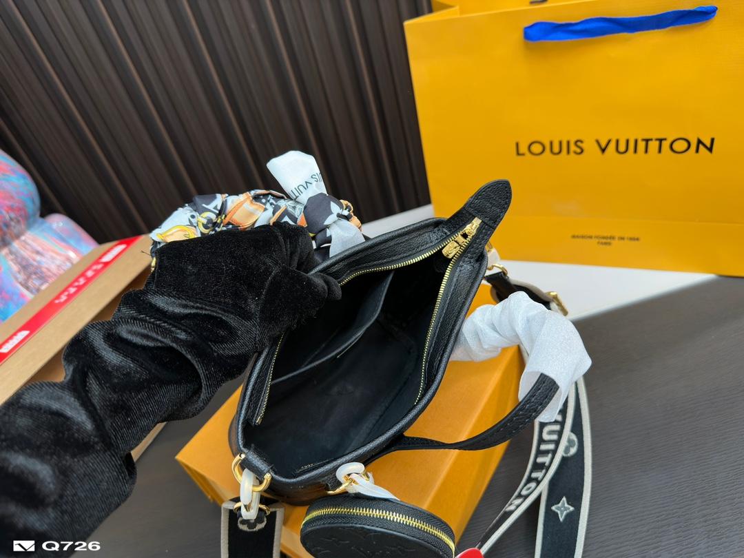 Replica Louis Vuitton Bag 13*19CM