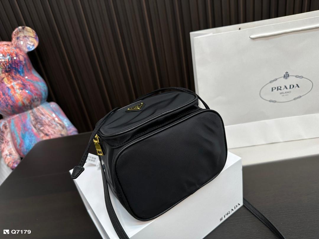 Replica Prada Bag 18*22CM