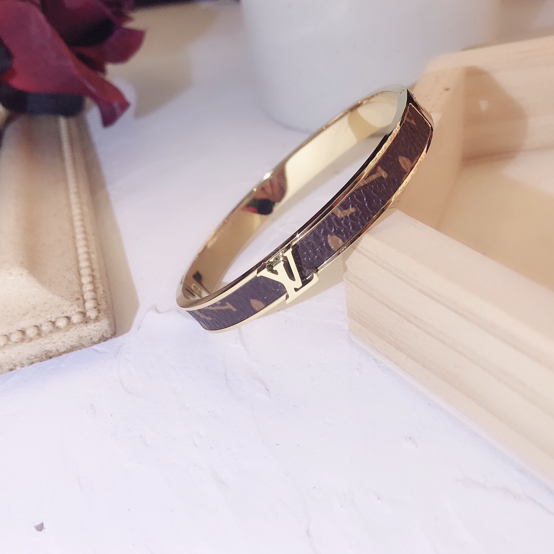 Replica LOUIS VUITTON Bangle