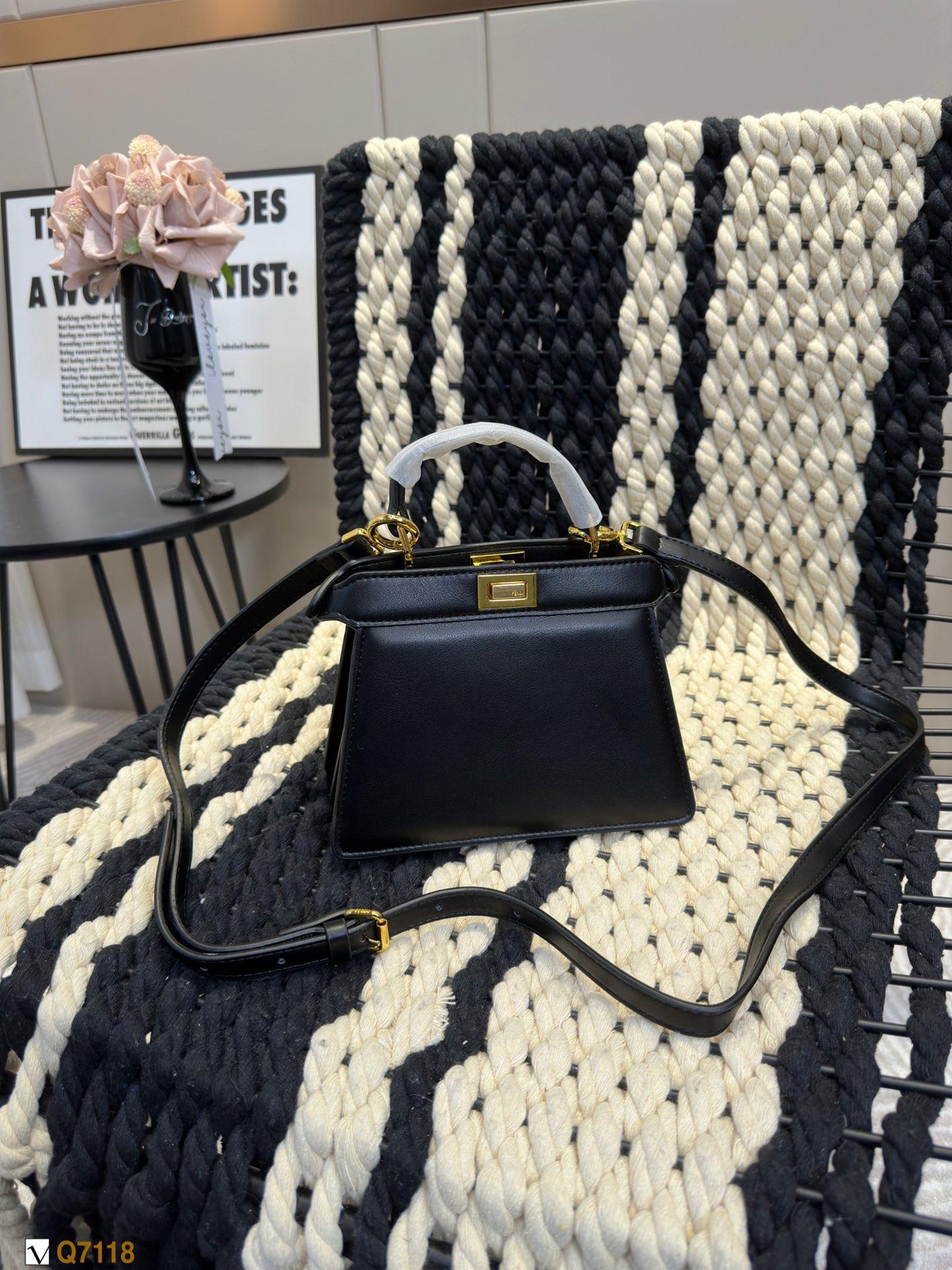 Replica Fendi Bag 20*15CM