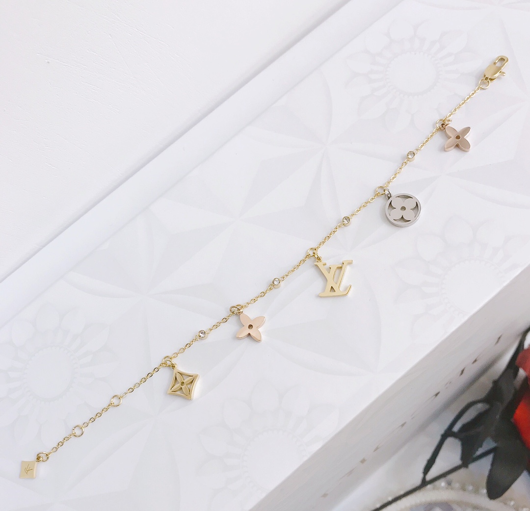 Replica LOUIS VUITTON Bracelet