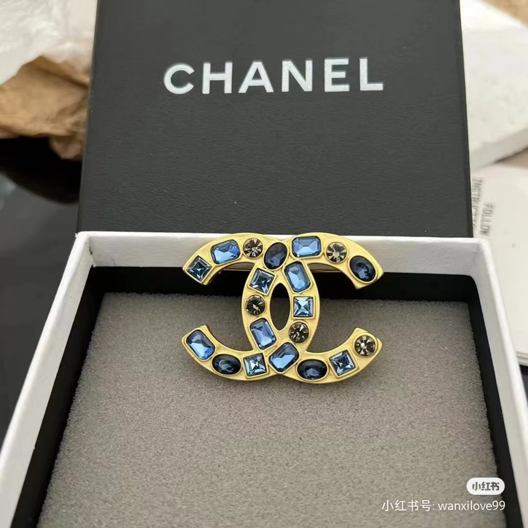 Replica CHANEL Brooch