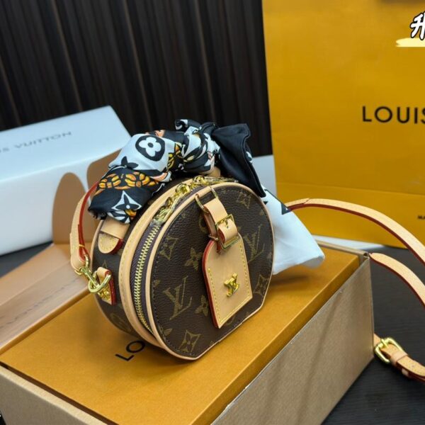 Replica Louis Vuitton Bag 12.5*11CM