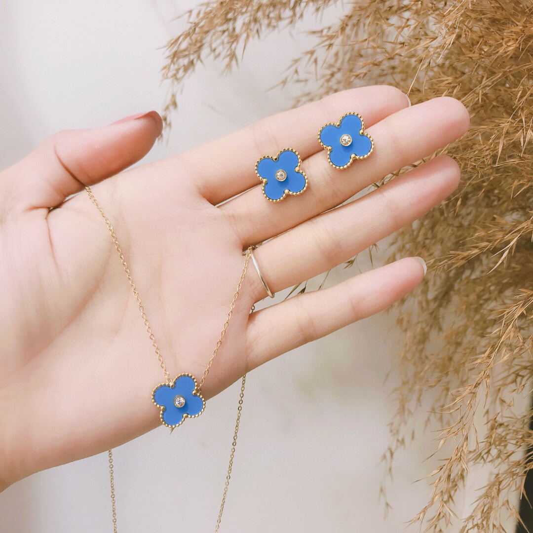 Replica VanCleef Arpels Necklace