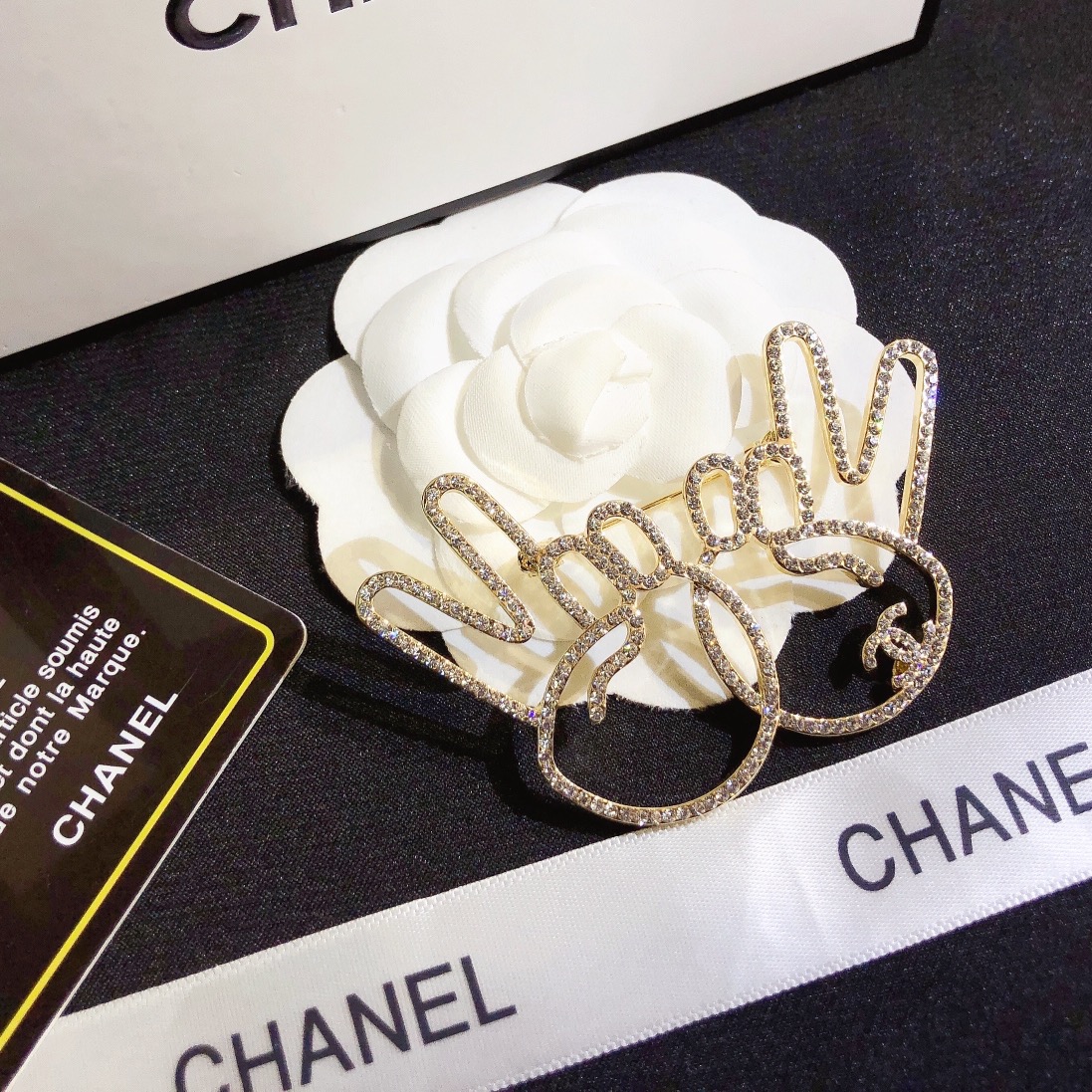 Replica CHANEL Brooch