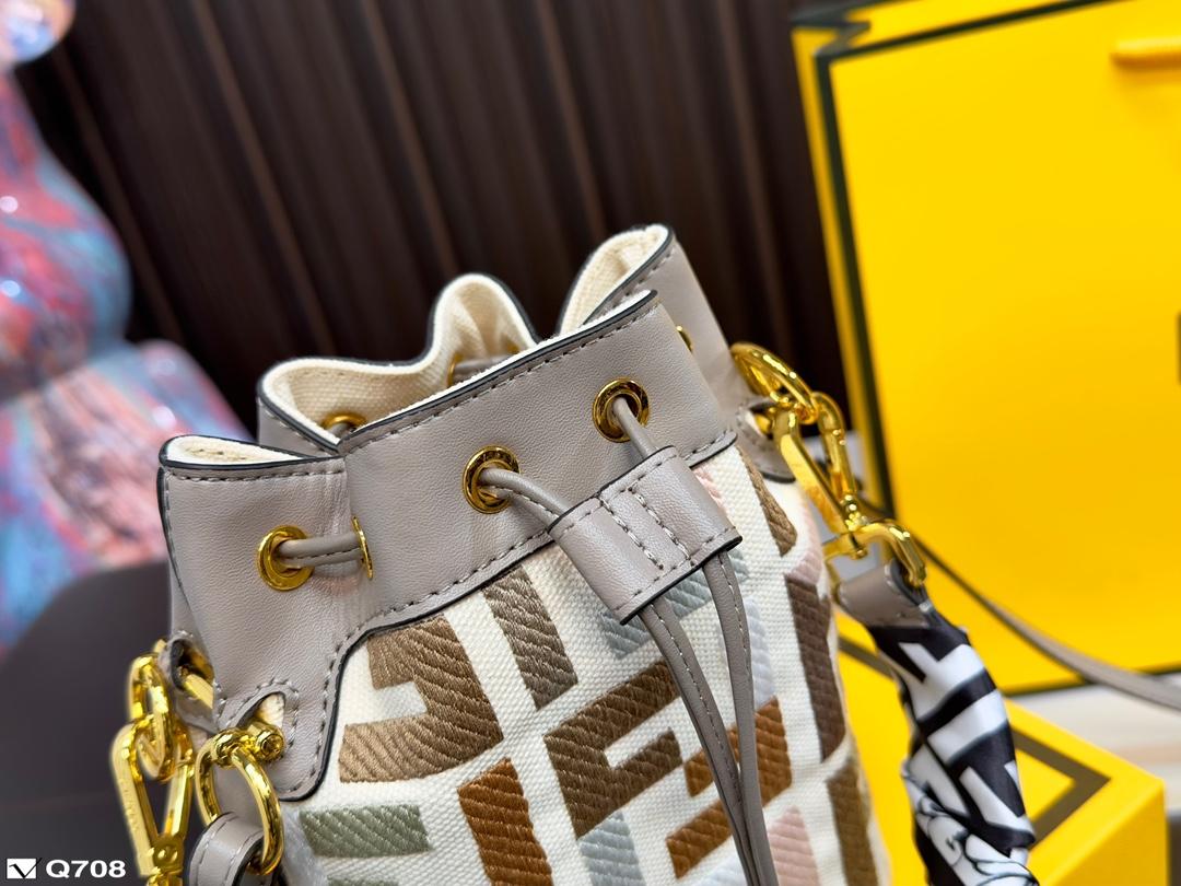Replica Fendi Bag 12*17CM