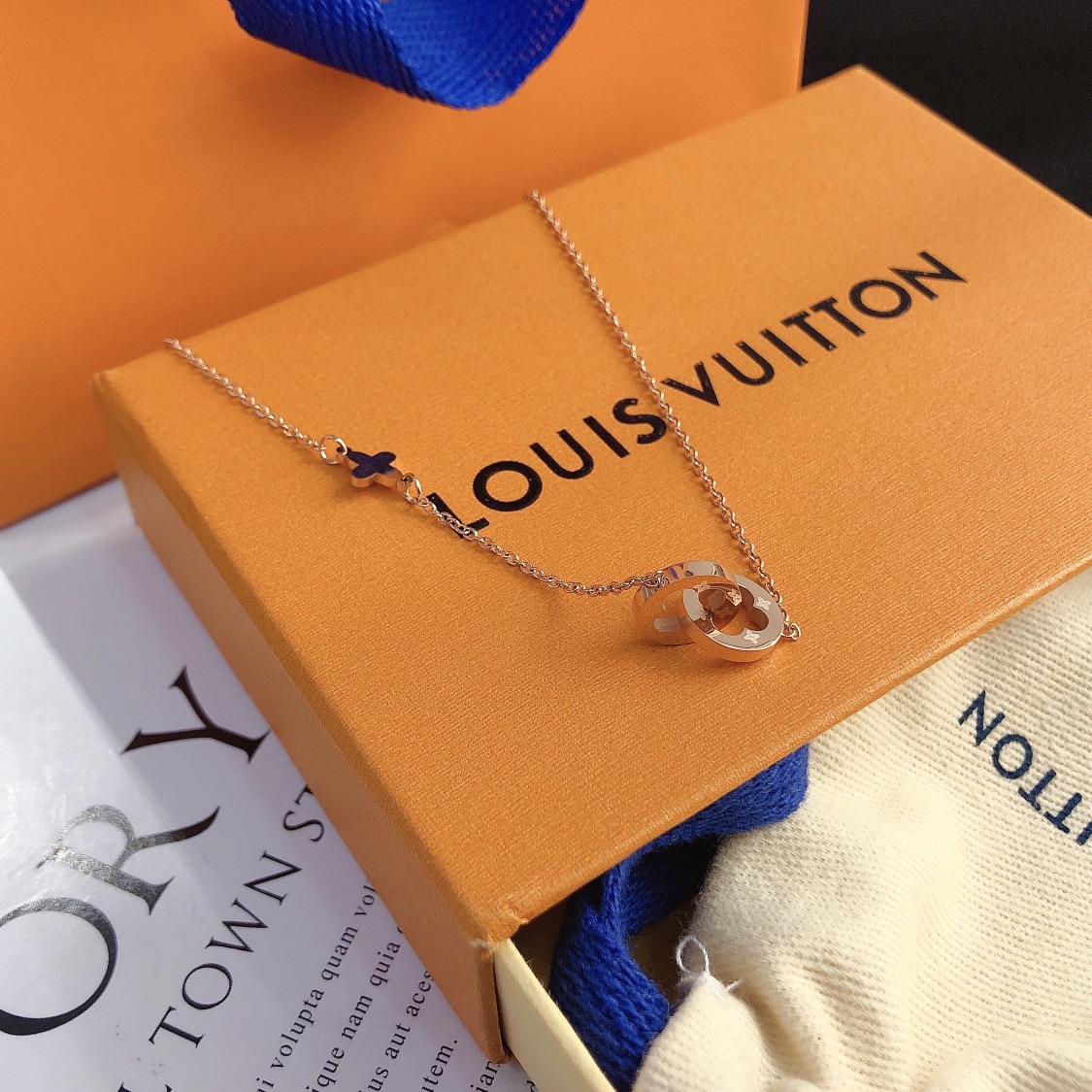 Replica LOUIS VUITTON Necklace