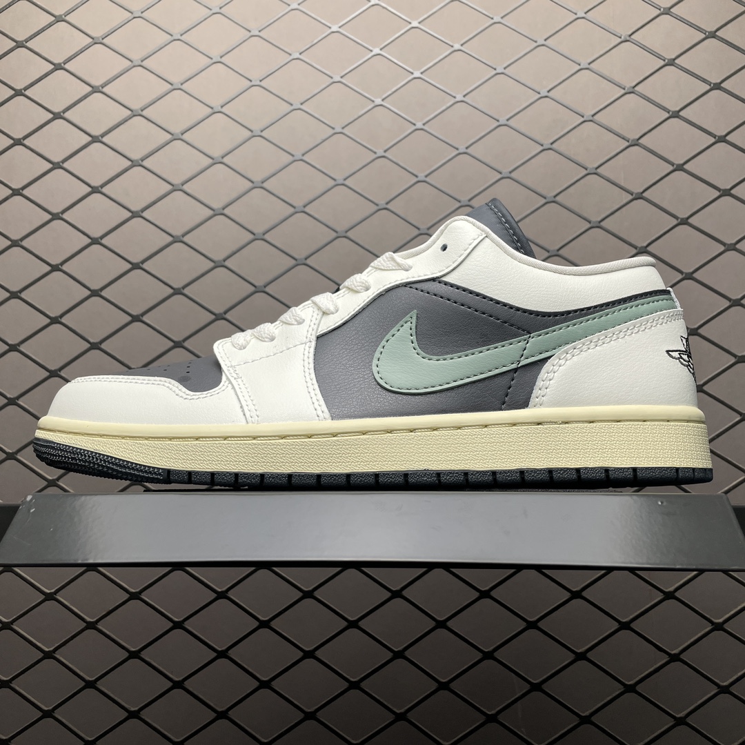 Replica Air Jordan Shoe Air Jordan 1 Low AJ1 DC0774-001 Size 40 40.5 41 42 42.5 43 44 44.5 46