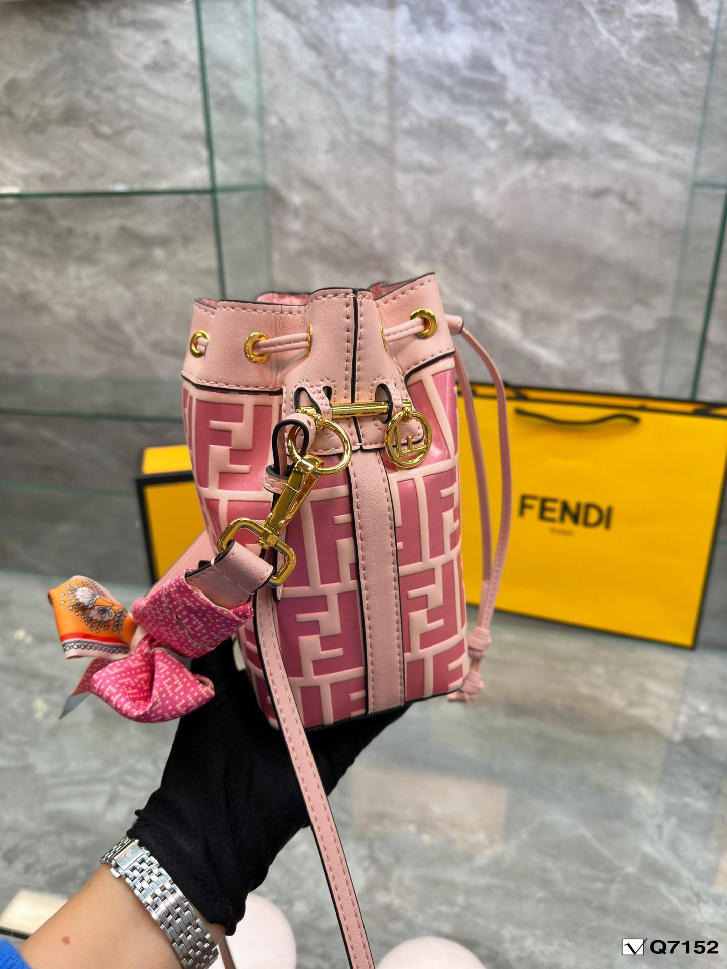 Replica Fendi Bag 15*21CM