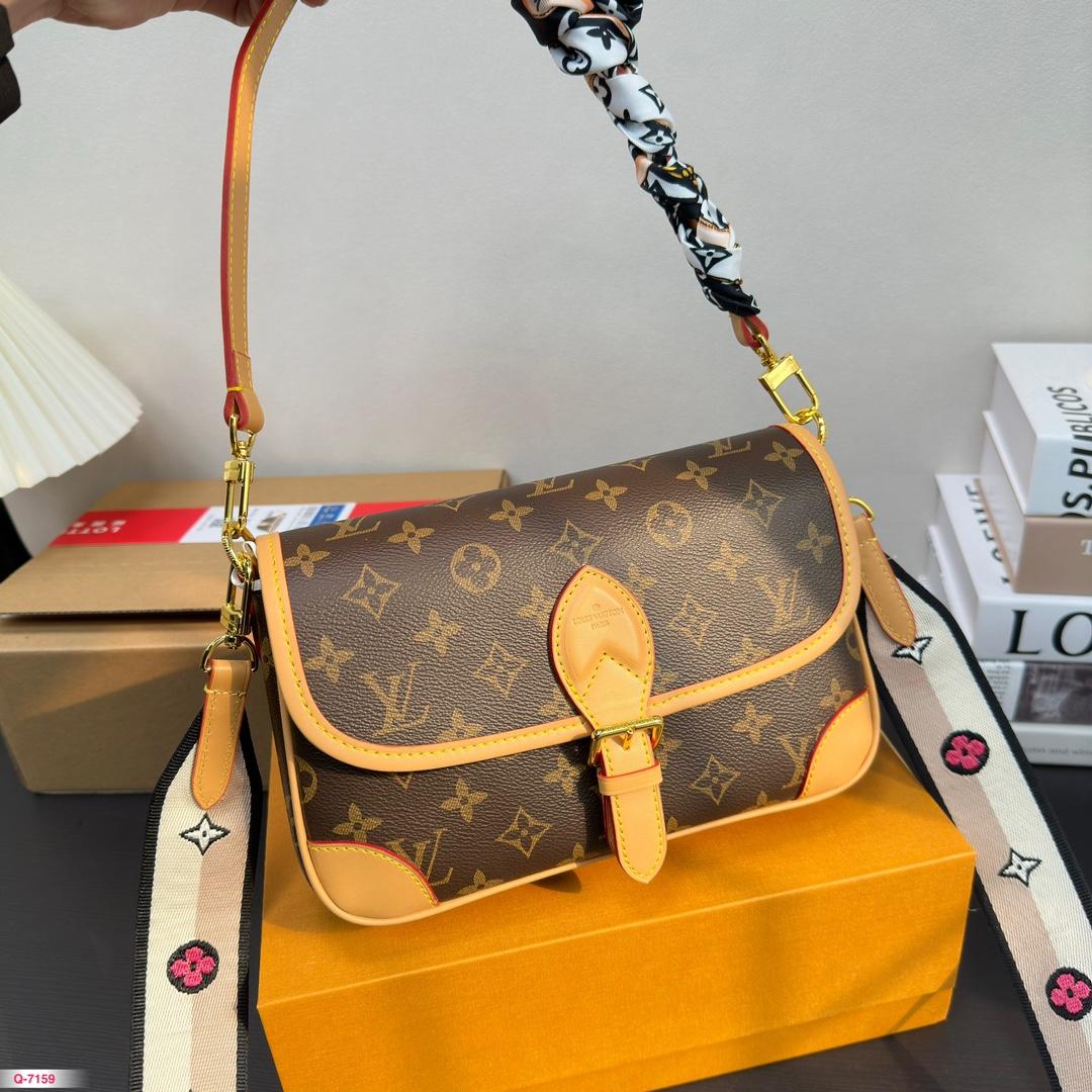 Replica Louis Vuitton Bag 20*13CM/24*15CM