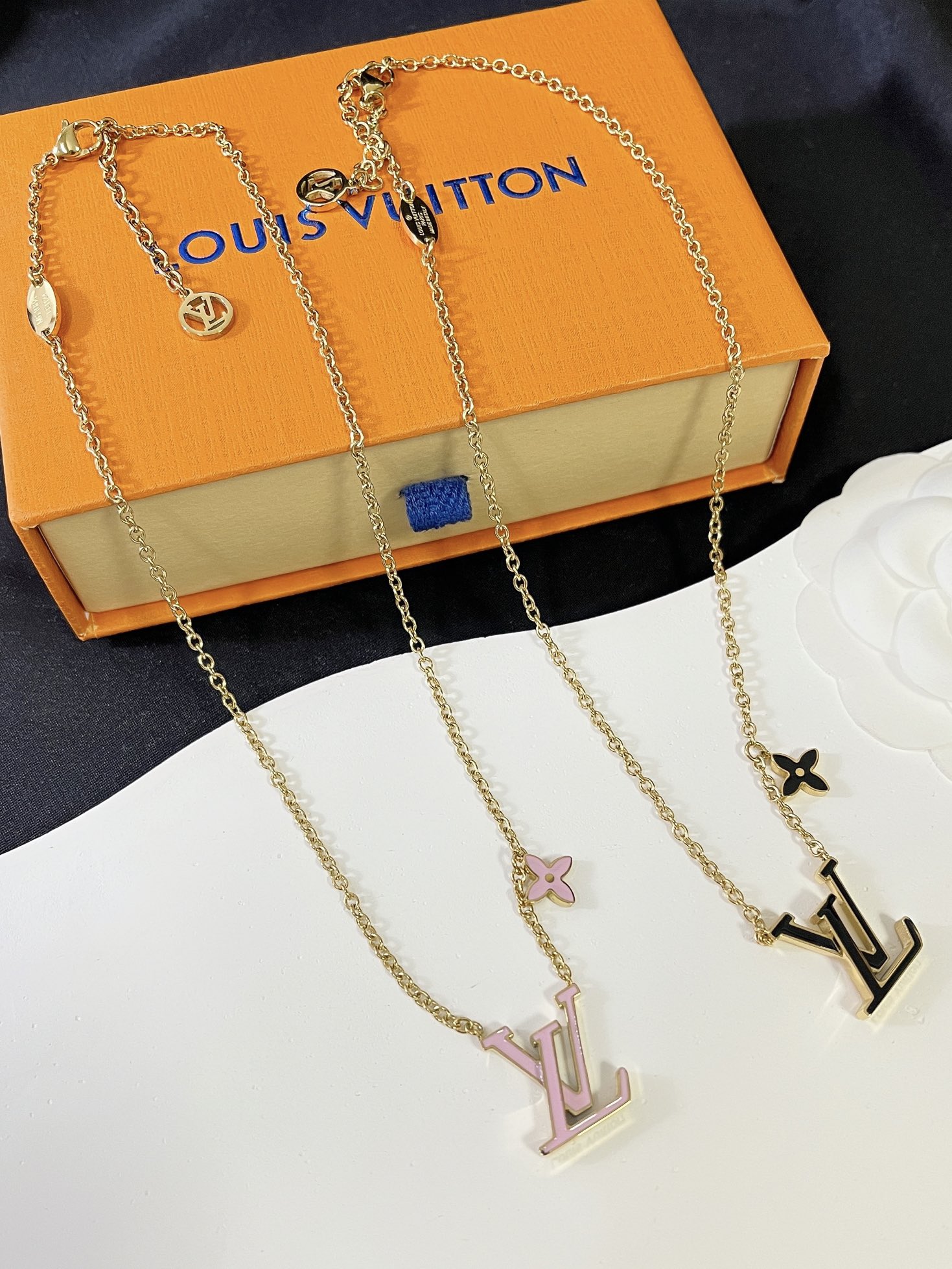 Replica LOUIS VUITTON Necklace