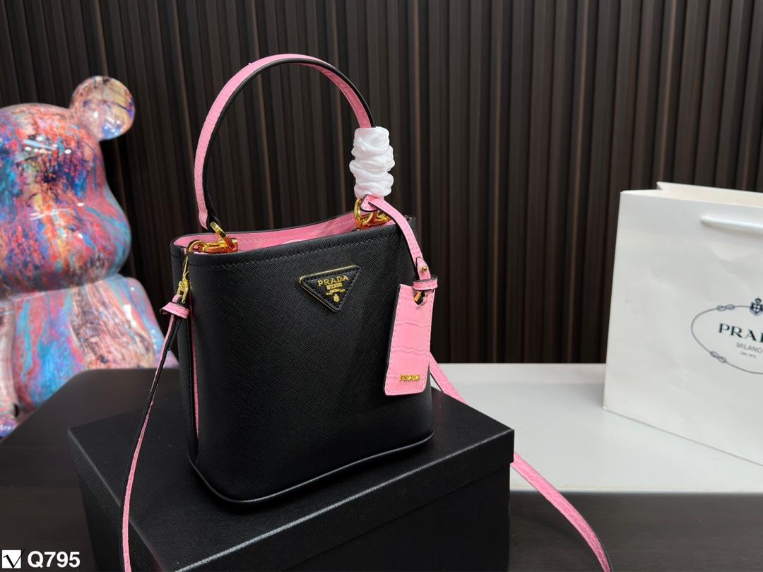 Replica Prada Bag 18*18CM/22*23CM