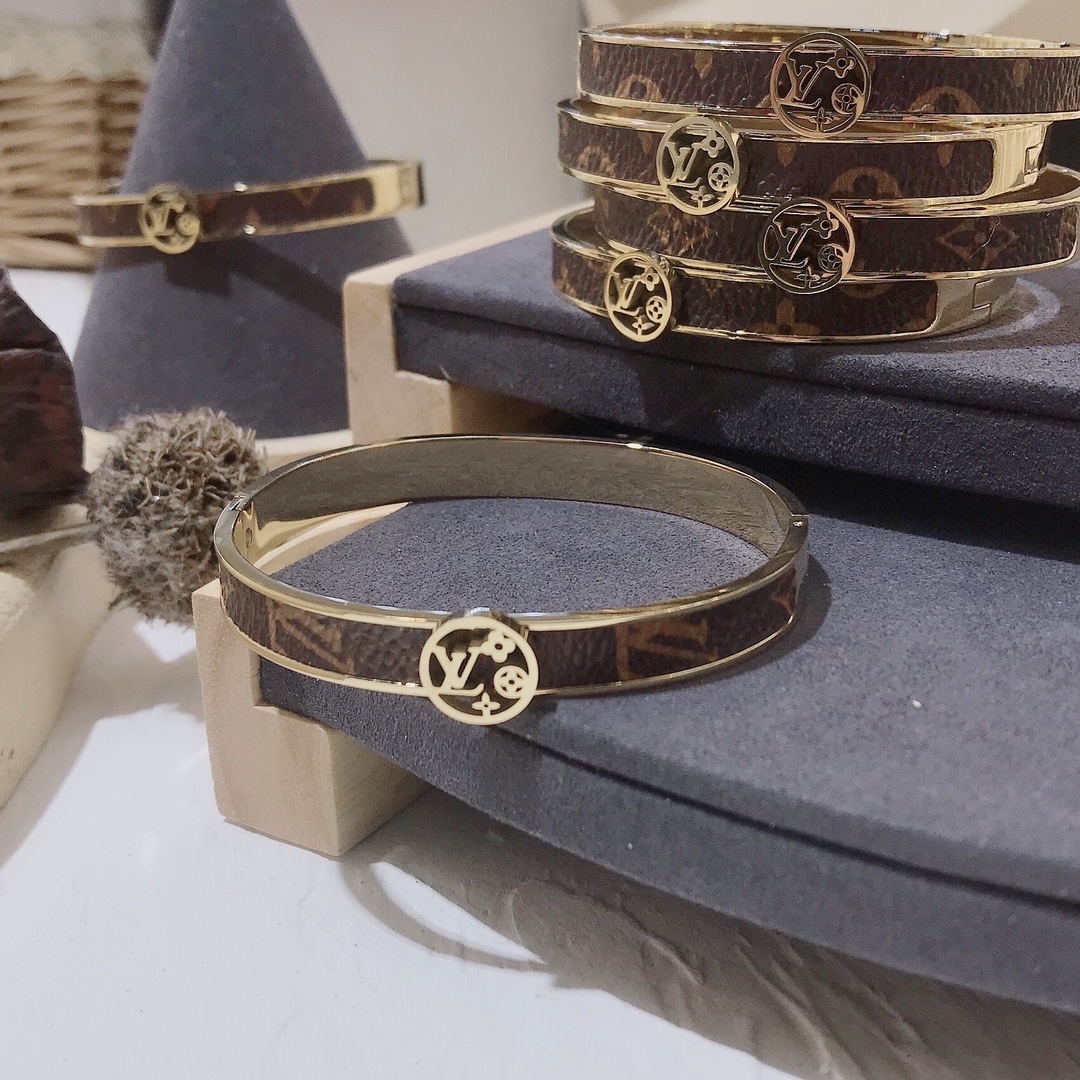 Replica LOUIS VUITTON Bangle