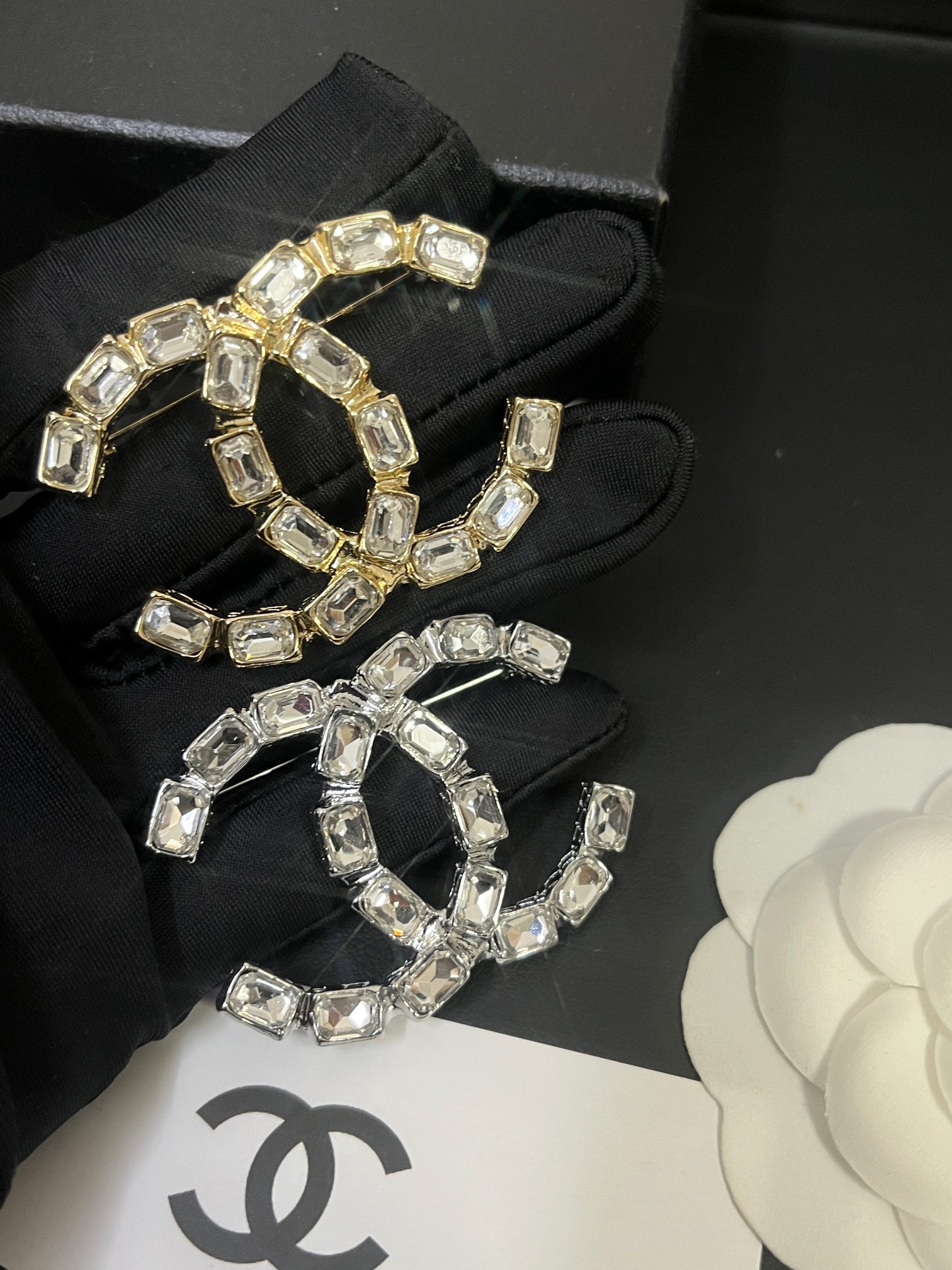 Replica CHANEL Brooch