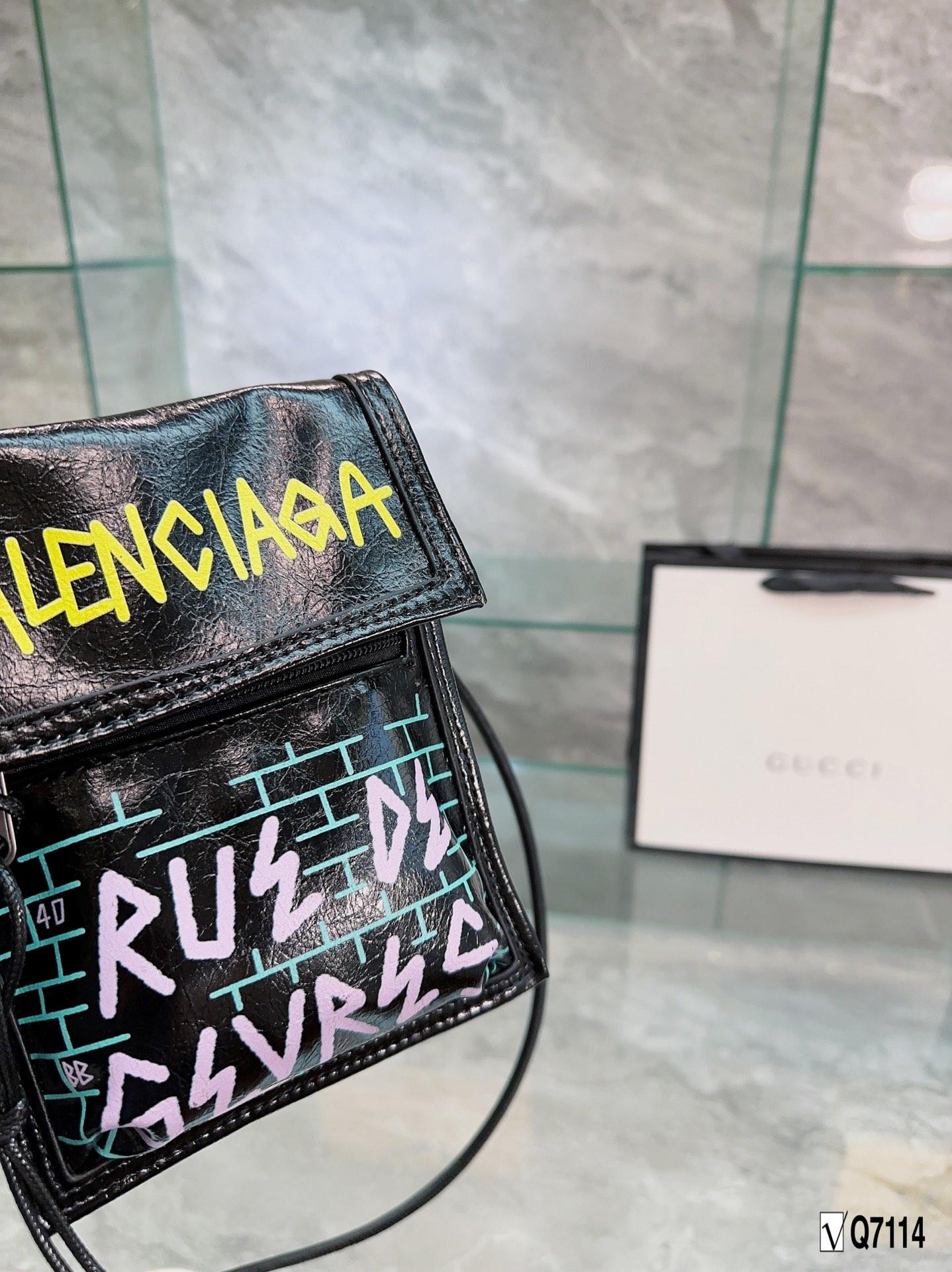Replica Balenciaga Bag 15*20CM